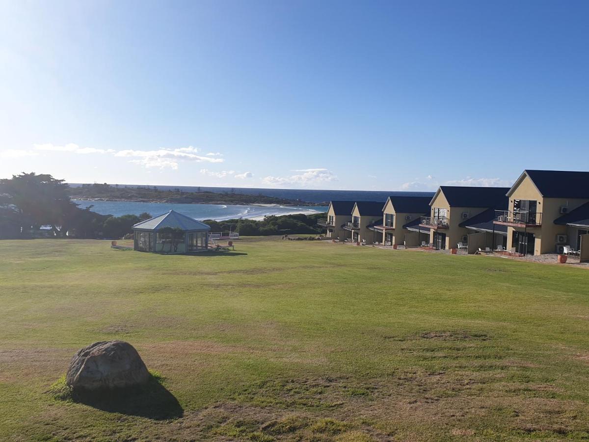 Diamond Island Resort, Restaurant & Bar And Penguin Show Bicheno Eksteriør billede